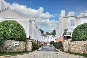 442 Main Avenue, Unit B5