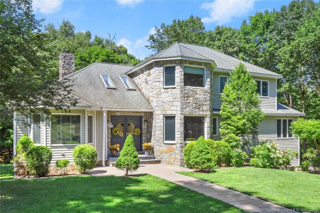 94 Nursery Road — exterior photo