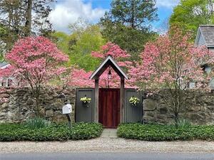 327 Hollow Tree Ridge Road