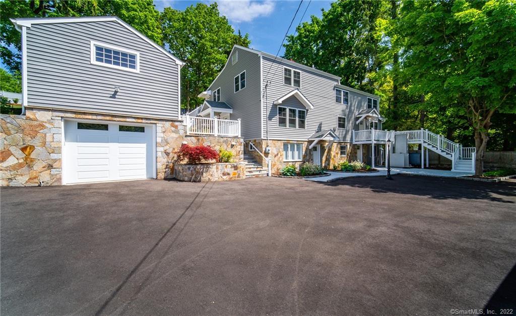 155 Compo Road — exterior photo