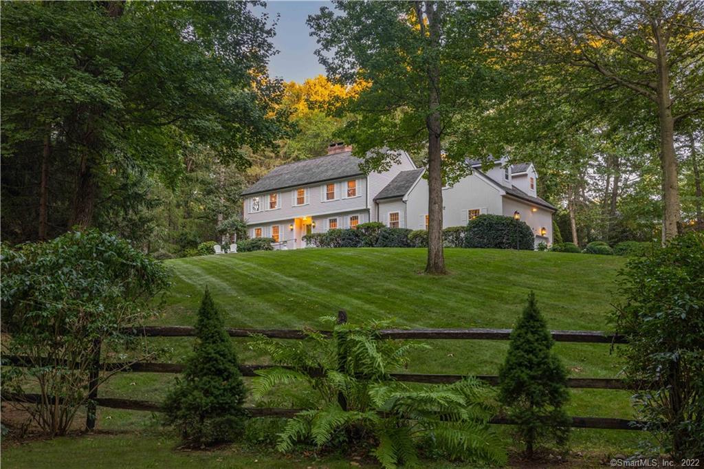 11 Harvest Lane — exterior photo
