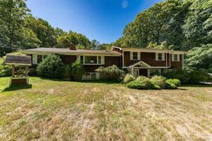 24 Hackberry Hill Road