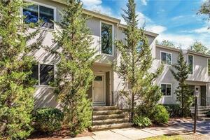 52 Randall Avenue, Unit 12