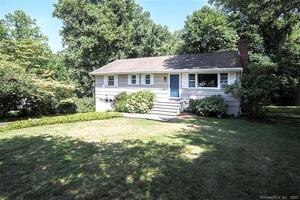 3 Ledgewood Drive