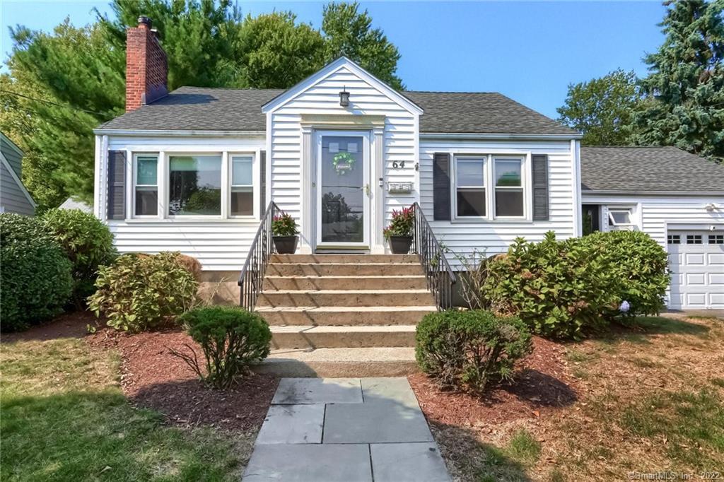 64 Country Road — exterior photo