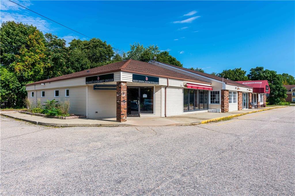 First Floor One-Level Professional Office available. Prime Location off Rt. 27 near Mystic Seaport, Mystic Aquarium and easy access to I-95. Adjacent to Dr. Hadley, Dermatologist. Rent is $4, 108.33 a month plus utilities. Net Net Lease. Tenant responsible for their own build-out.