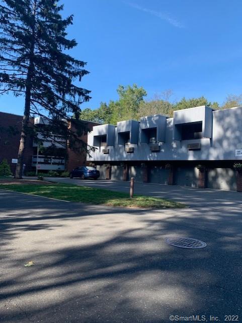 79 Wilton Crest, Unit 79 — exterior photo