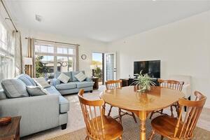 100 Richards Avenue, Unit 213