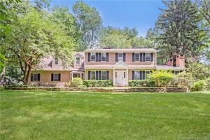 94 Woodridge Circle