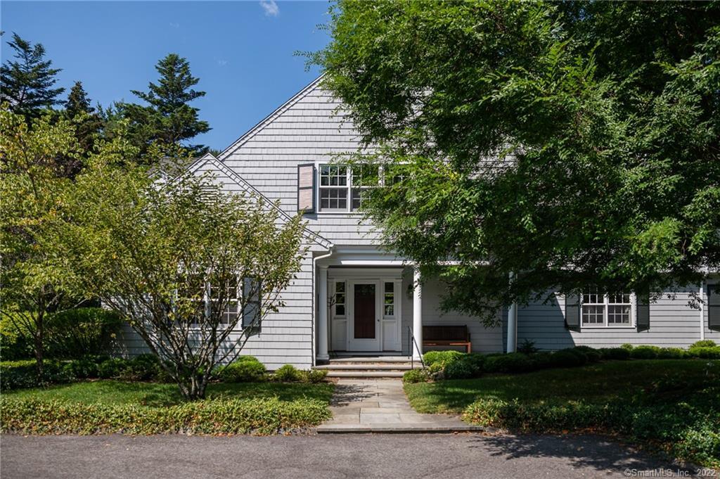 555 North Street — exterior photo