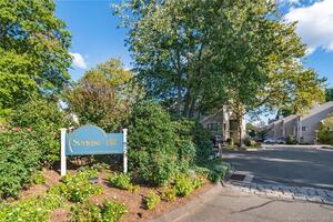 358 Sunrise Hill Road, Unit 358