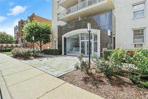 30 Glenbrook Road, Unit 4C