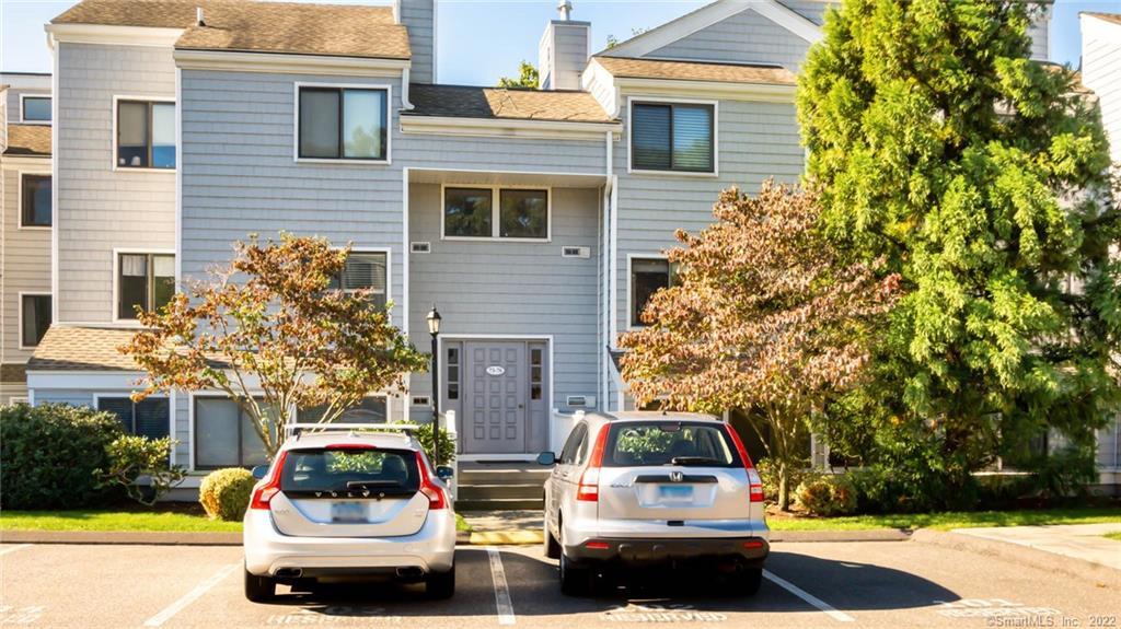 75 Rowayton Woods Drive — photo 1
