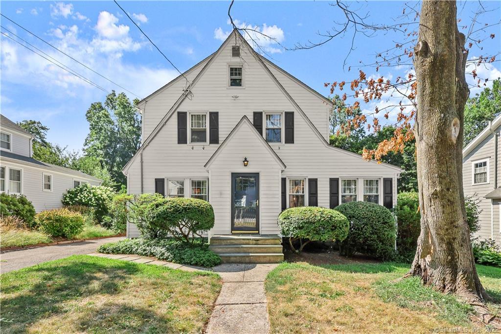 68 Middlesex Road — exterior photo