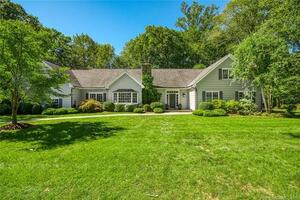 11 Stony Brook Road