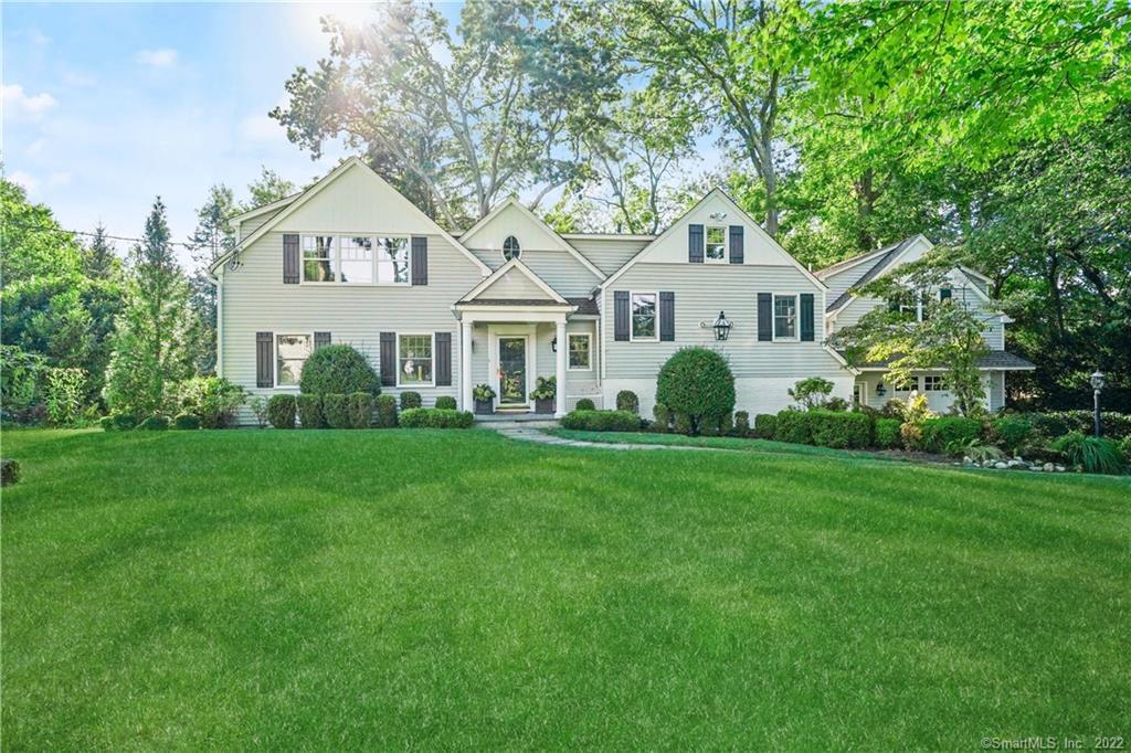 26 Winthrop Drive — exterior photo