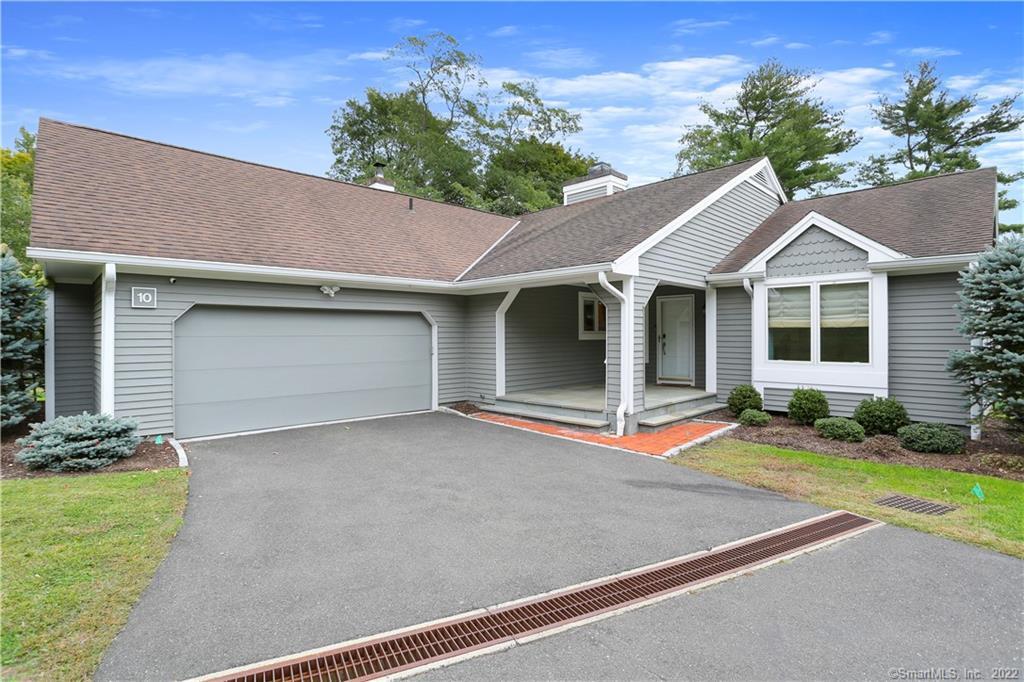 10 Doral Farm Road — exterior photo