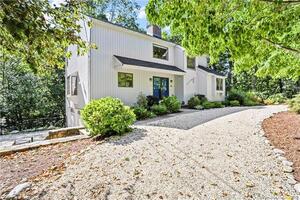 19 Brookhill Lane