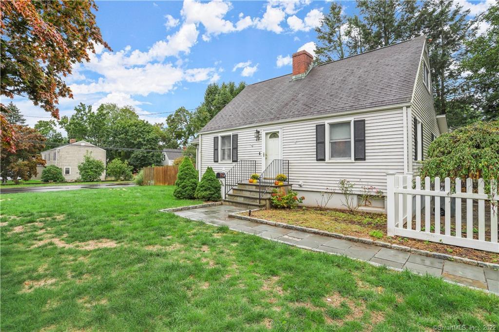 28 Bouton Street — exterior photo