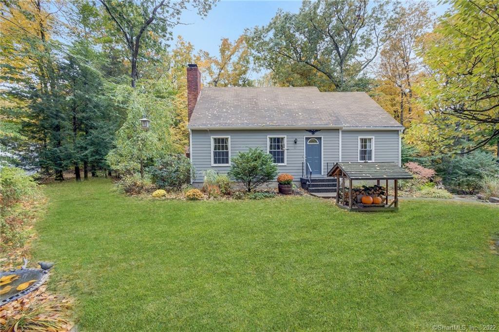 60 Tomahawk Trail — exterior photo