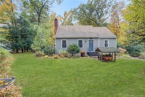 60 Tomahawk Trail