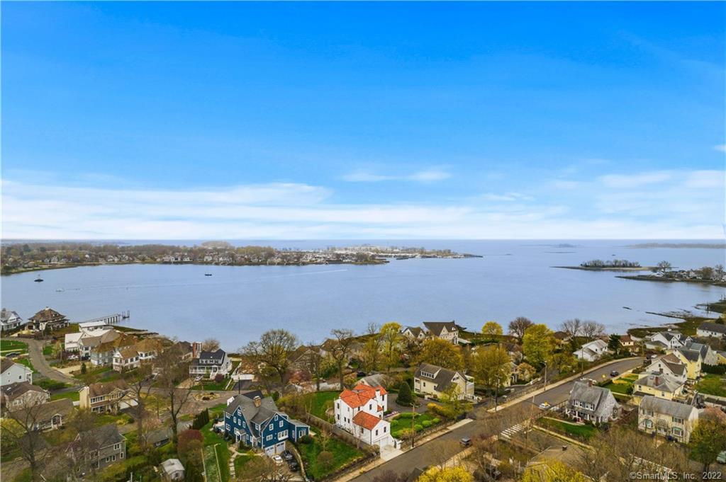 82 Shorefront Park — photo 1