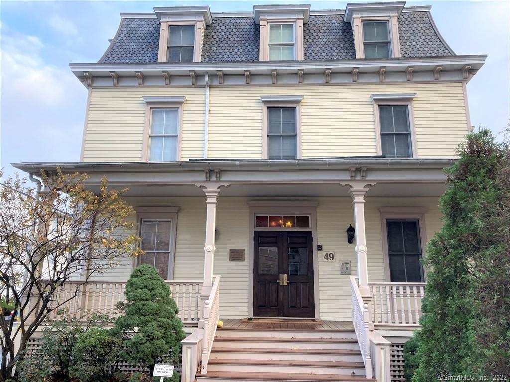49 Glenbrook Road, Unit 213 — exterior photo
