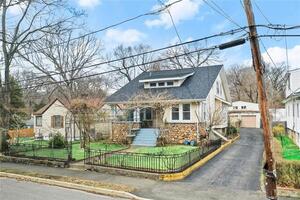 17 Glen Avenue
