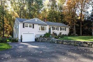 77 Castle Hill Road