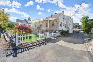 27 Taylor Avenue, Unit 3