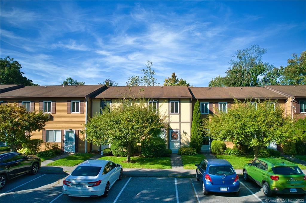24 East Avenue, Unit 6 — exterior photo