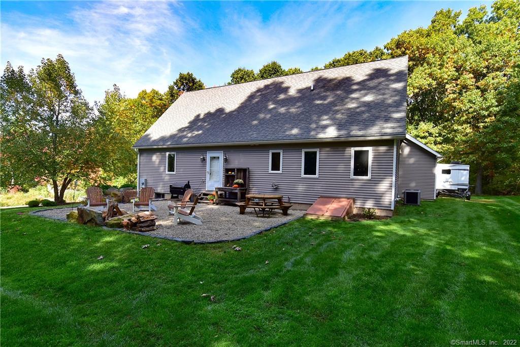 423 Somers Road, Ellington, CT 06029 - Thumbnail 6