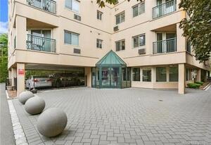 104 North Street, Unit 704