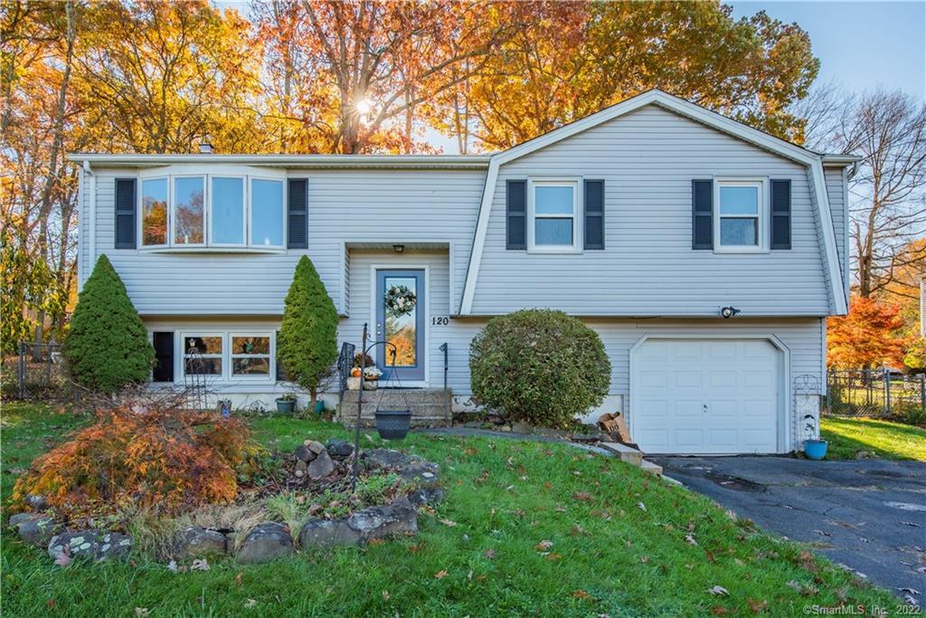 120 Race Brook Road, Meriden, Connecticut Residential for sale, 170533418 Calcagni Real Estate