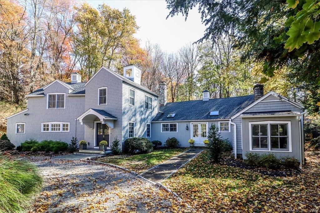 11 Millstone Road — exterior photo