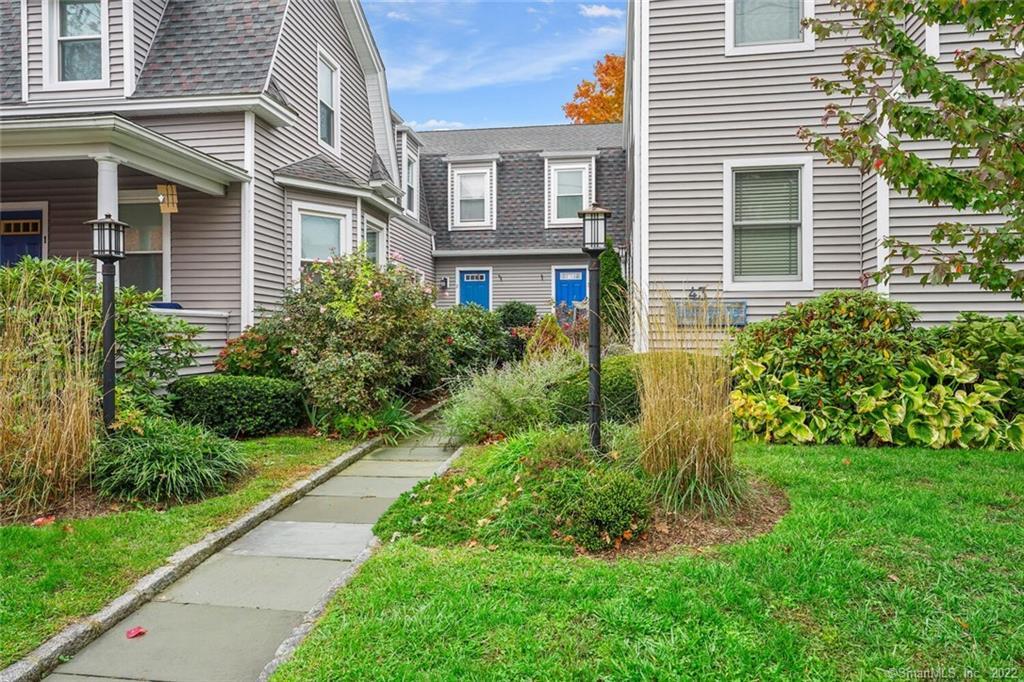 43 Waterbury Avenue, Unit 2 — exterior photo