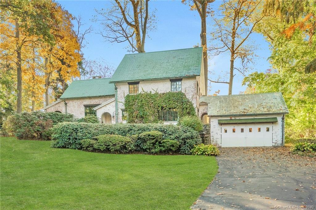 30 Bettswood Road — exterior photo