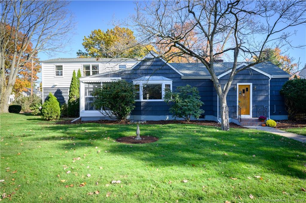 259 Courtland Avenue — exterior photo
