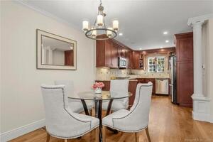 203 Foxboro Drive, Unit 203