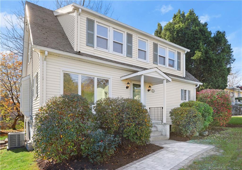 31 Hickory Street — exterior photo