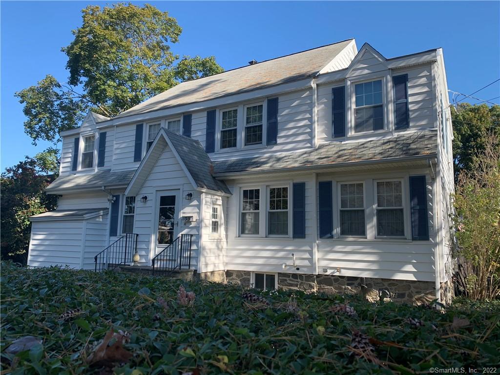 73 Crescent Road — exterior photo