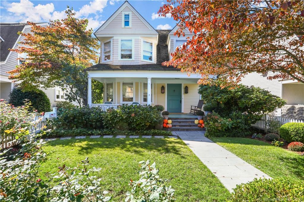 10 Maher Avenue — exterior photo