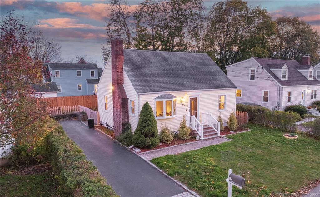 15 Baxter Drive — exterior photo