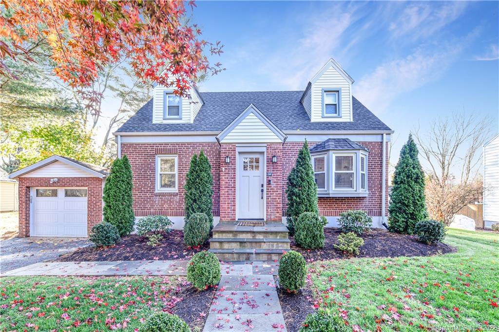 14 Turney Place — exterior photo