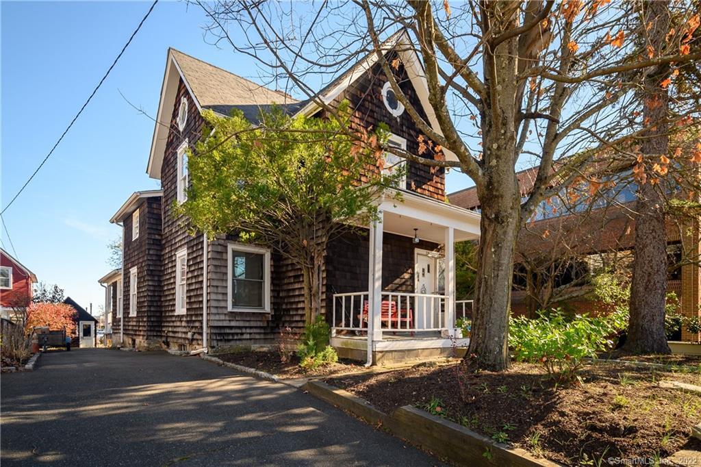 28 Grove Street — exterior photo
