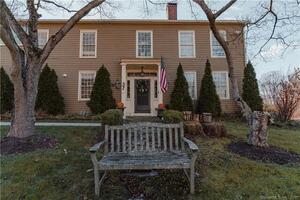 37 Dodgingtown Road