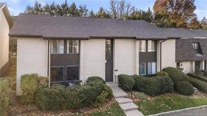 83 Courtland Avenue, Unit 13