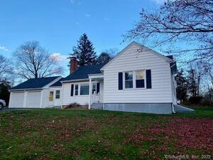 32 Lynwood Drive