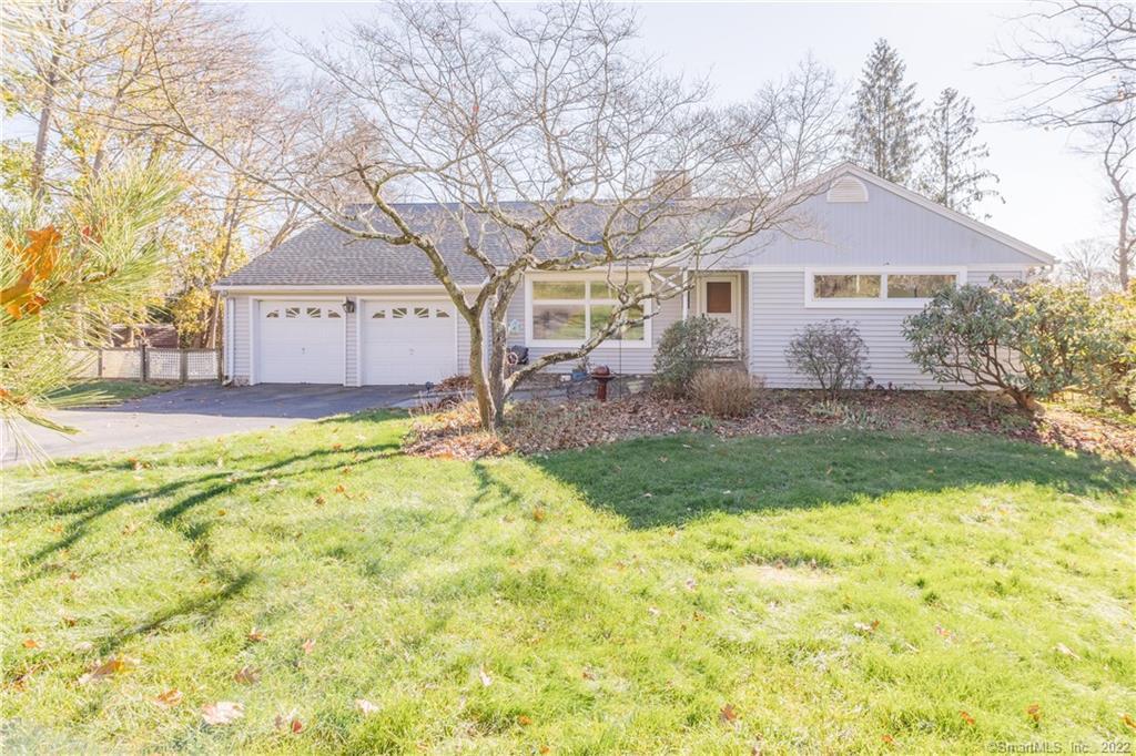 25 Greenfield Drive — exterior photo
