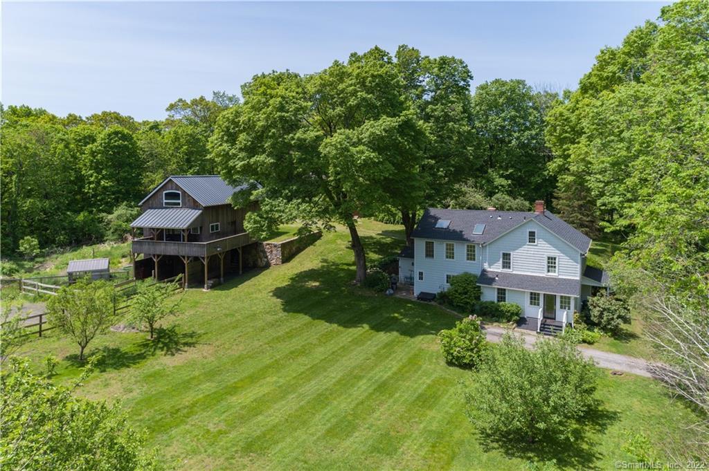 225 Maple Road — exterior photo